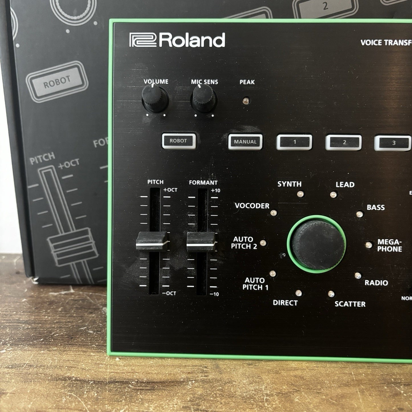 Roland VT-3 Voice Transformer with Lo-Fi Effects